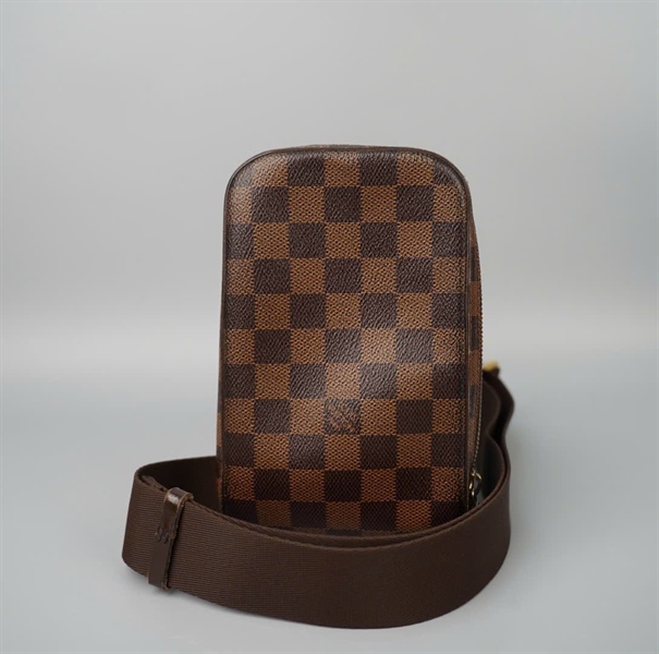 Túi LV đeo chéo ô vuông nâu (CA0132) sz11 KG+
