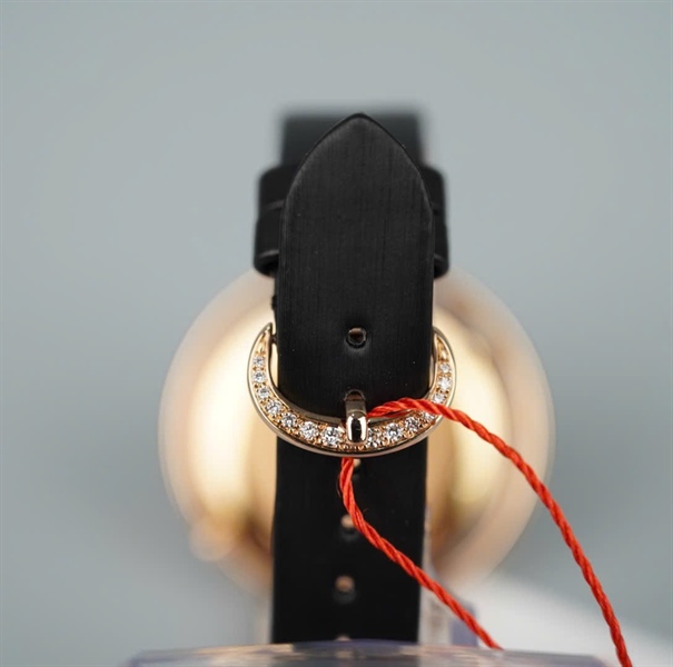 Đồng hồ Chopard dây đen mặt tròn đính ngôi sao (137626) (HC)+