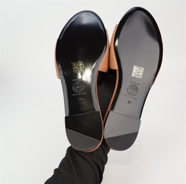 Dép Versace màu nâu size 38 KG+