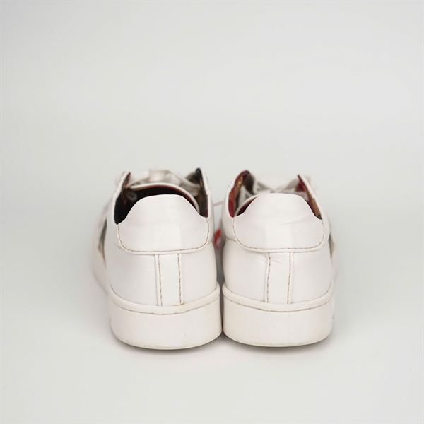 Giày Blue Label bata trắng KG+