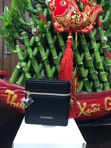 Túi gift Chanel đen KG+