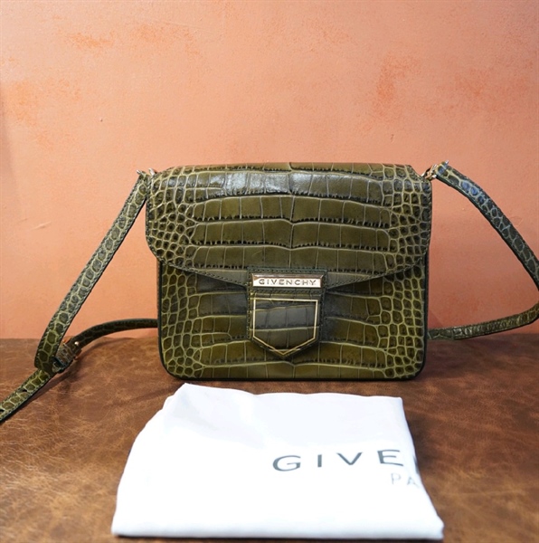 Túi Givenchi da rắn xanh KG+
