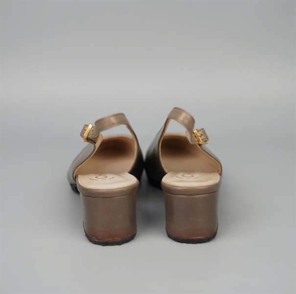Giày Chanel màu xám sz36 cao 4p KG+
