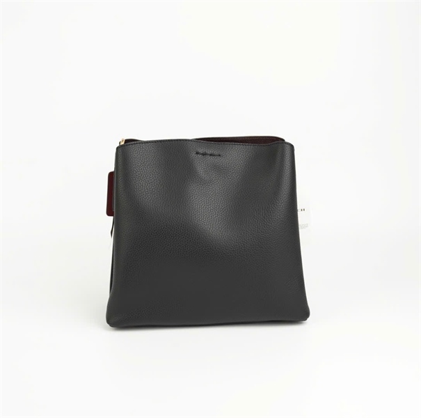 Túi Coach đen size 22 KG+