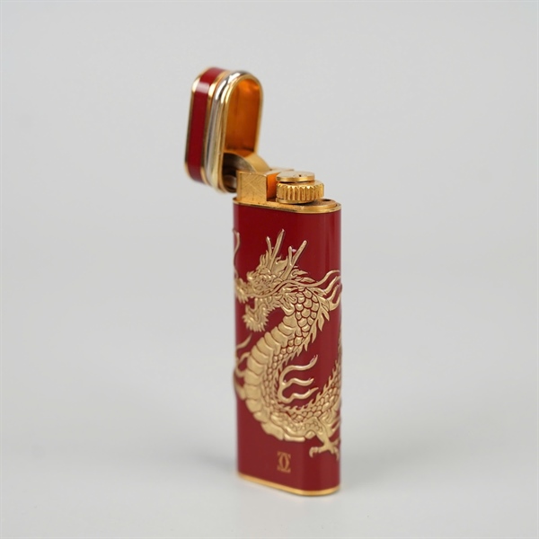 Bật lửa Cartier đỏ hình rồng vàng (13834N) KG+