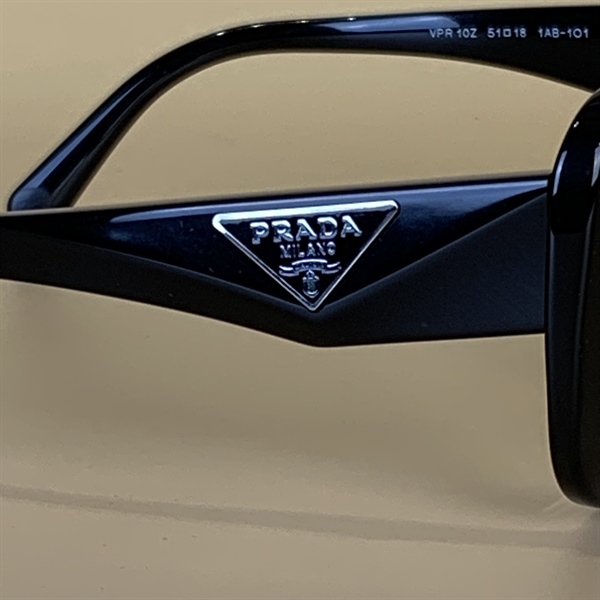 Kính Prada VPR10Z gọng đen tròn lớn KG+