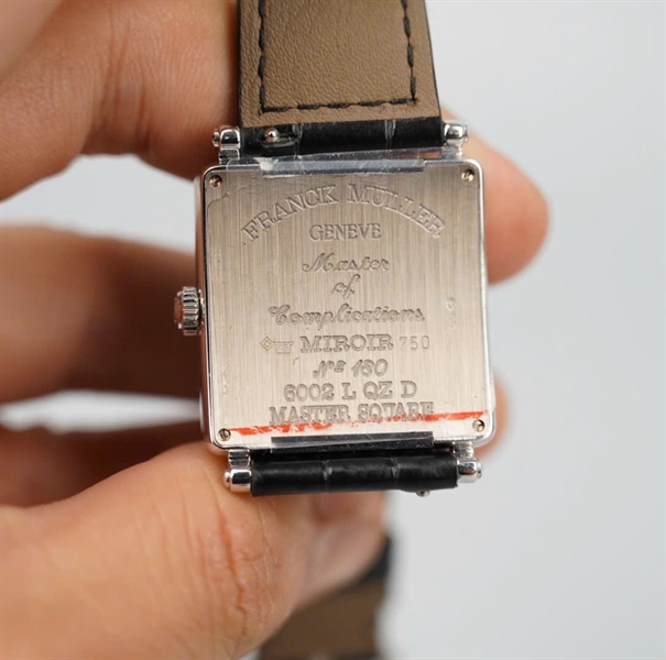 Đồng hồ Franck Muller mặt vuông viền đính đá màu đỏ (no180) sz28 (HC) KG+