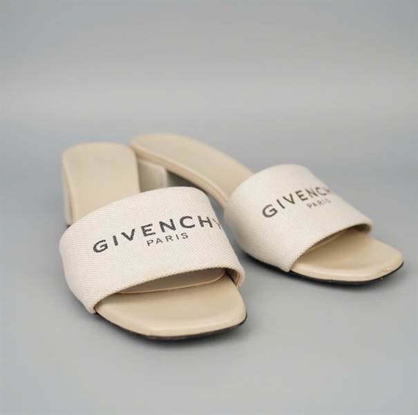 Dép Giverchy màu trắng sz39 cao5.5p KG+