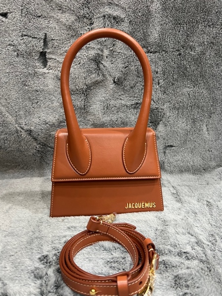 Túi Jacquemus đứng màu nâu KG+