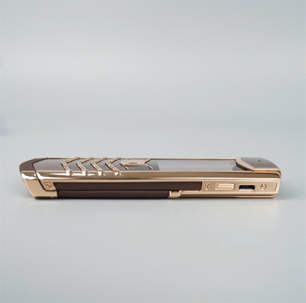 Điện thoại Vertu đen viền vàng (S-052777) (HC) KG+