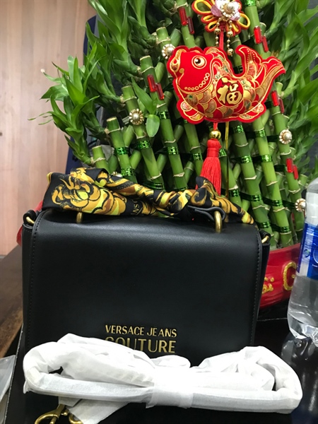 Túi Versace Đen Kèm khăn KG+