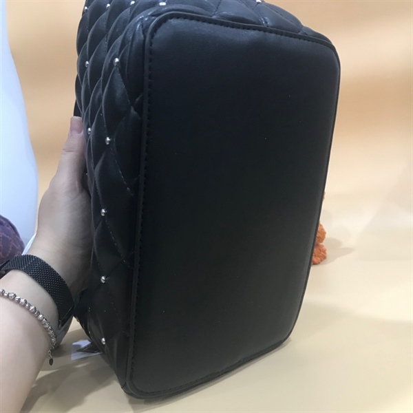 Túi Versace Đen Có Đinh KG+