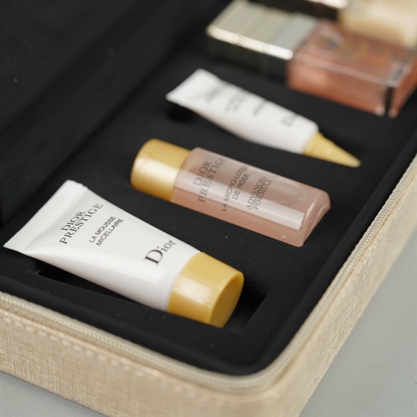 Set mỹ phẩm Dior 7 món (No seal) (HC) KG+