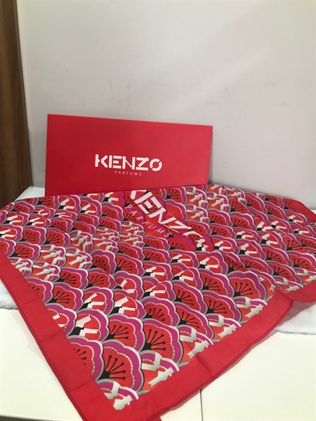 Khăn Kenzo Đỏ KG+