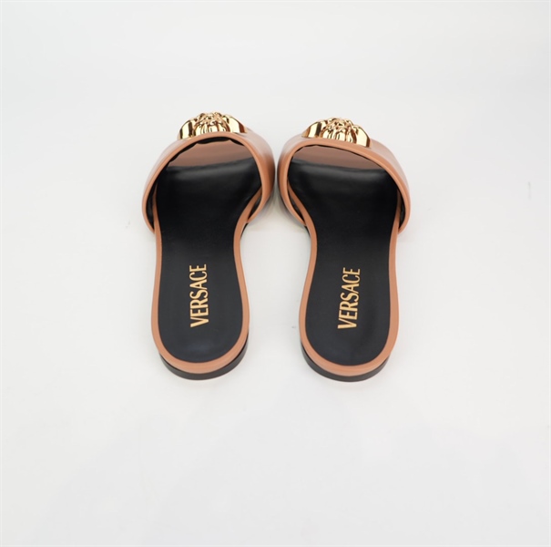 Dép Versace màu nâu size 38 KG+