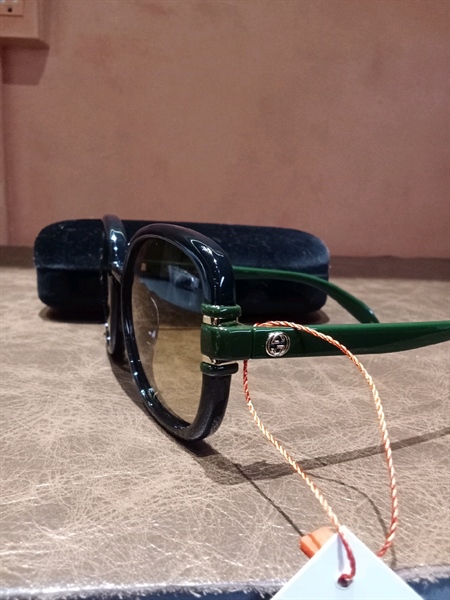 Kính Gucci mắt lớn gọng xanh sẫm KG+