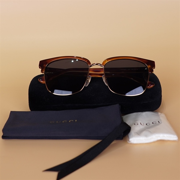 Kính đen GG gọng nâu đỏ KG+