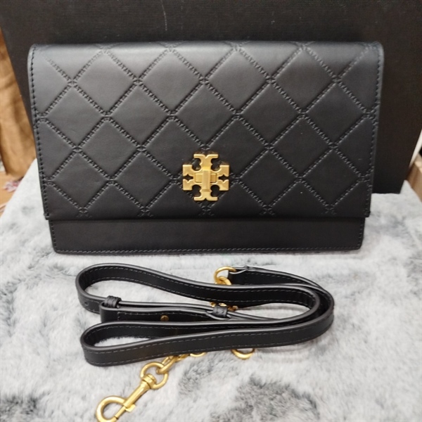 Túi Tory Burch đen khóa vàng ++