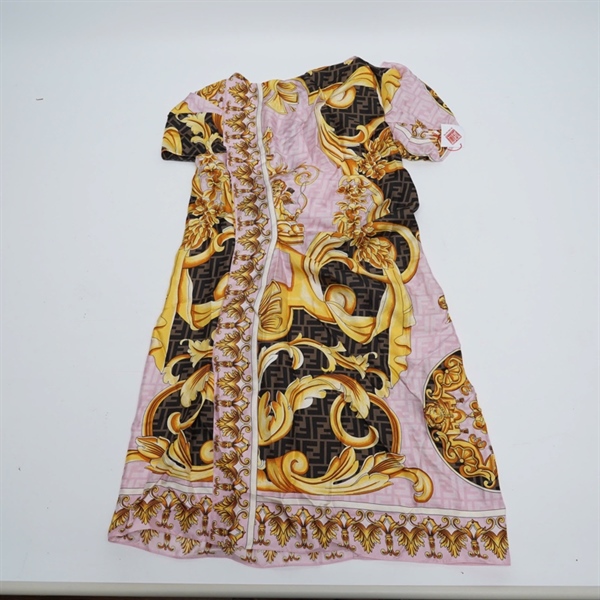 Đầm Fendi hồng nâu họa tiết vàng (MV) KG+