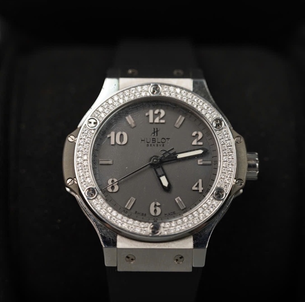 Đồng hồ Hublot tròn quai đen sz38 kim zin (875443) (HC)+