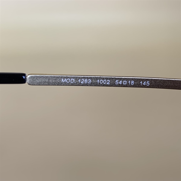 Kính Versace logo vàng KG+