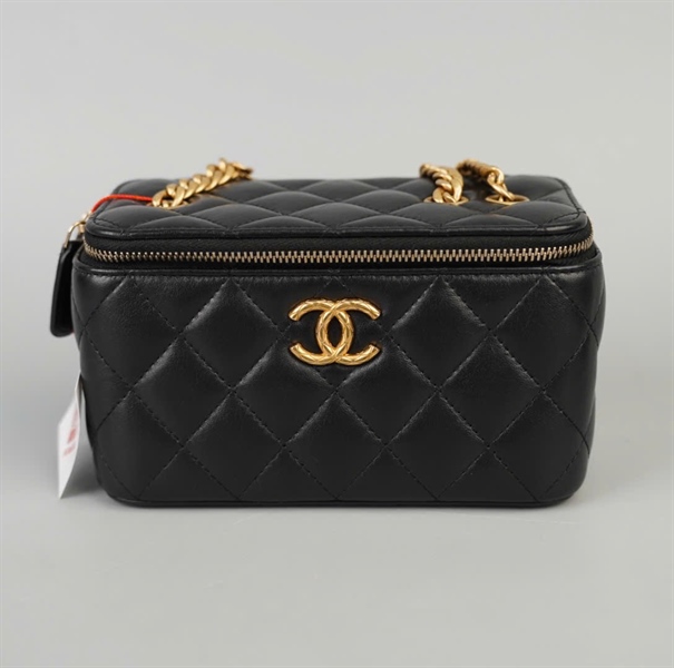 Túi Chanel Vanity đen (T6LKNK65) sz17 (BMC) +