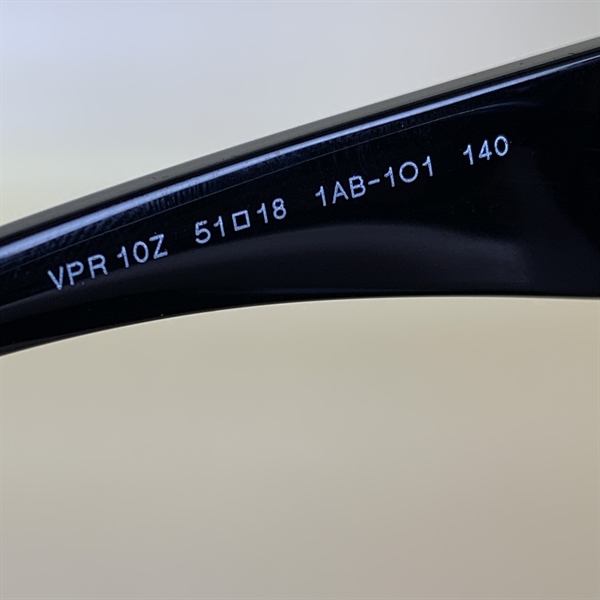 Kính Prada VPR10Z gọng đen tròn lớn KG+