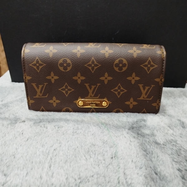 Túi ngang LV hoa nâu 20cm thiếu strap ++