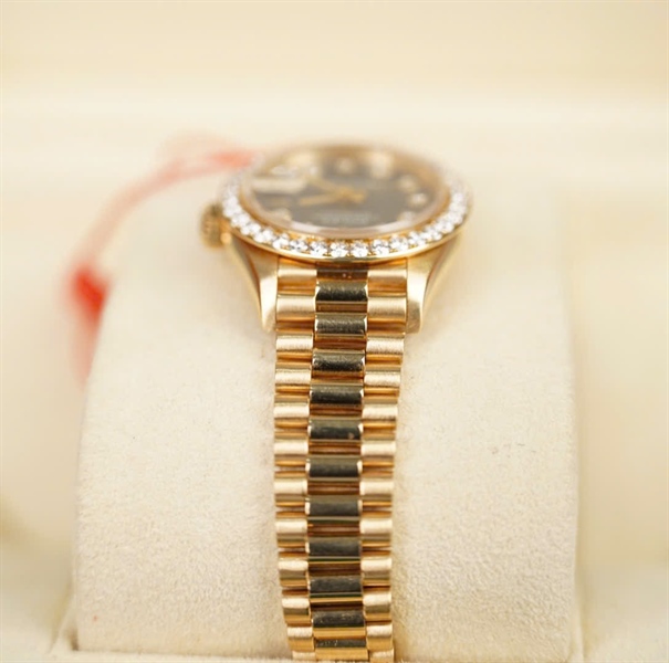 Đồng hồ Rolex mặt tròn vàng 18k đính đá (X221428) (HC) KG+