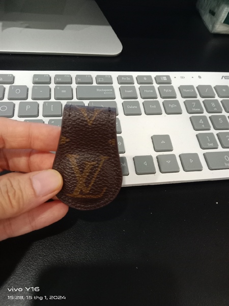 Kẹp Tiền LV+