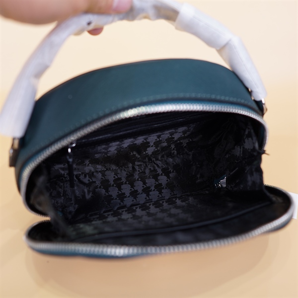 Túi Karl Lagerfeld Xanh Lá Hình Cung KG+