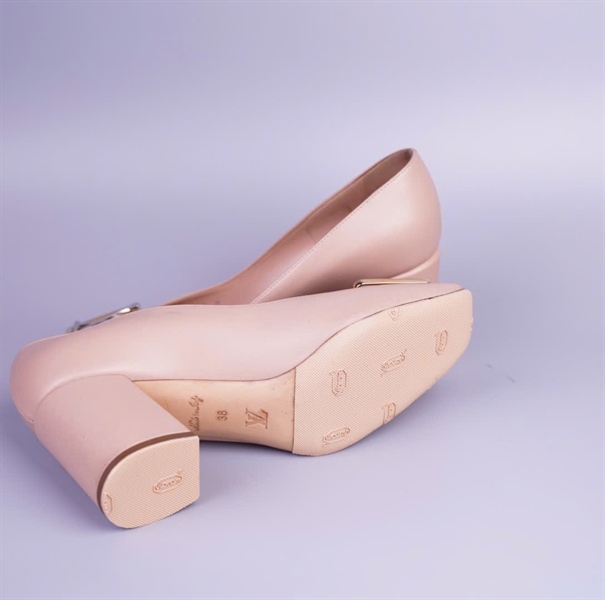 Giày LV màu nude cao 7p sz 38 KG+