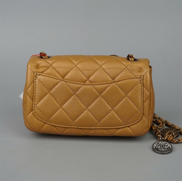Túi Chanel Charm đồng xu vàng (20845312) sz16 KG+