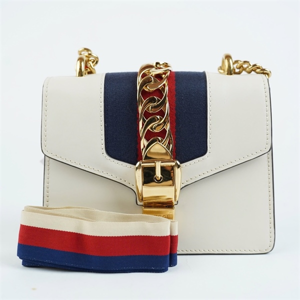 Túi GG Sylvie trắng (477630-520981) sz18 (BMC) KG+